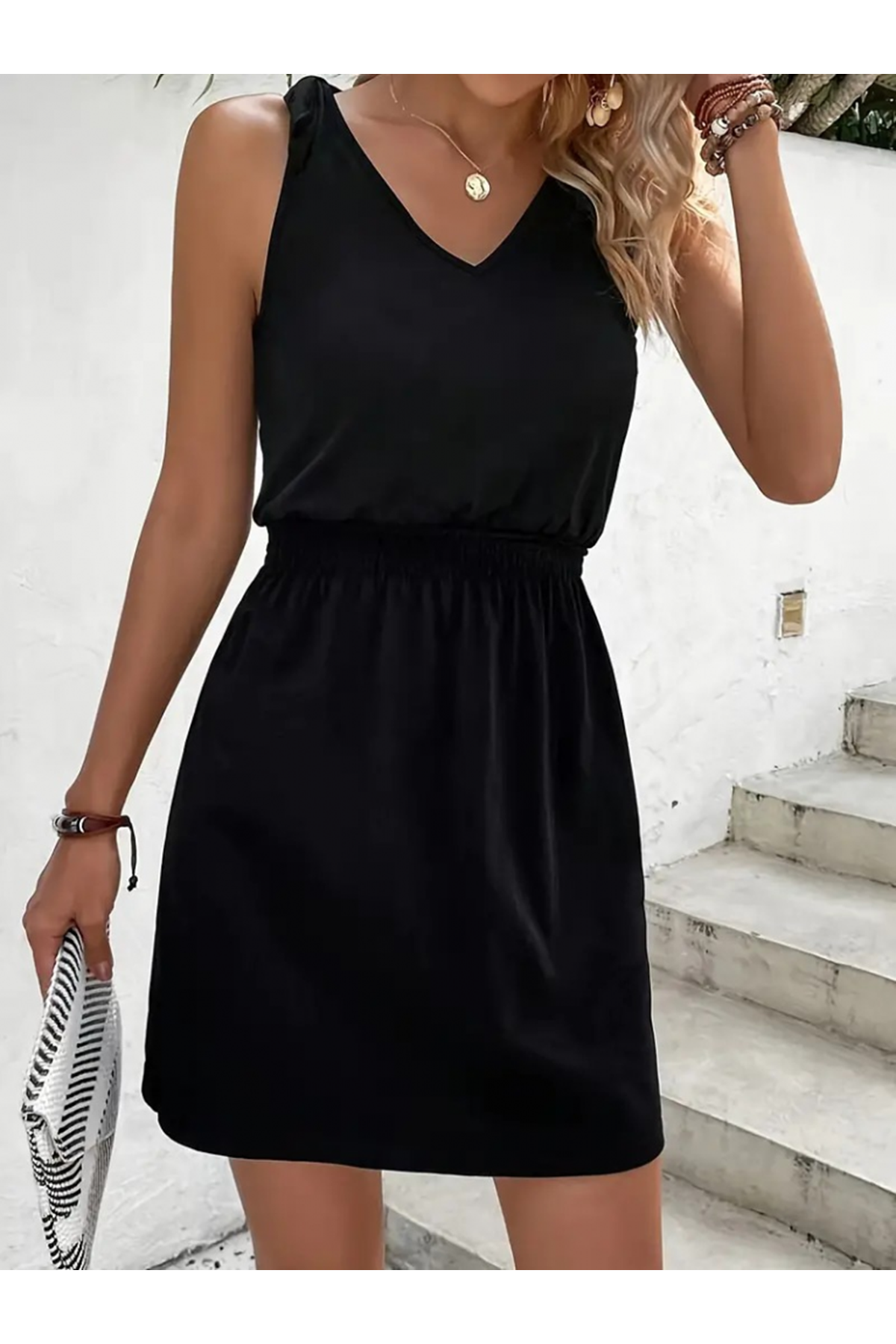 Kadın V Yakalı Belinde Gipe Detay Krep Elbise