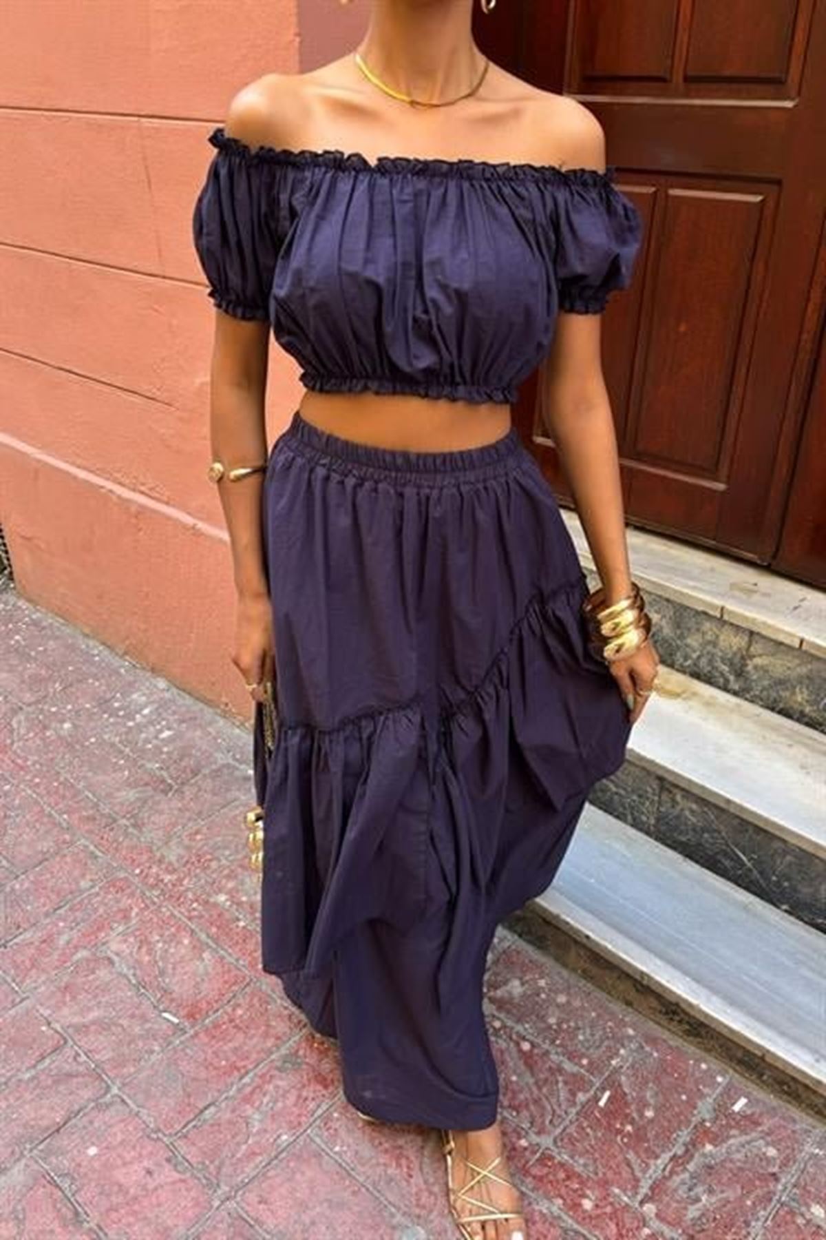 Büzgülü Crop Kat Detaylı Fırfır Etekli Takım 10196