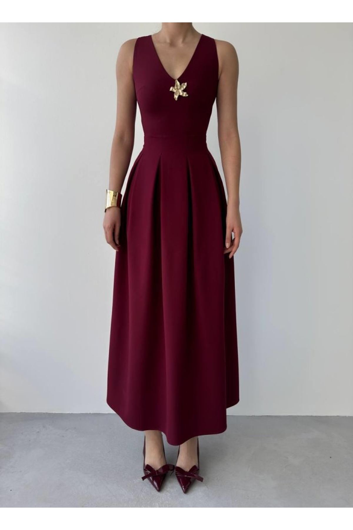 Late Yıldız Detaylı Elbise