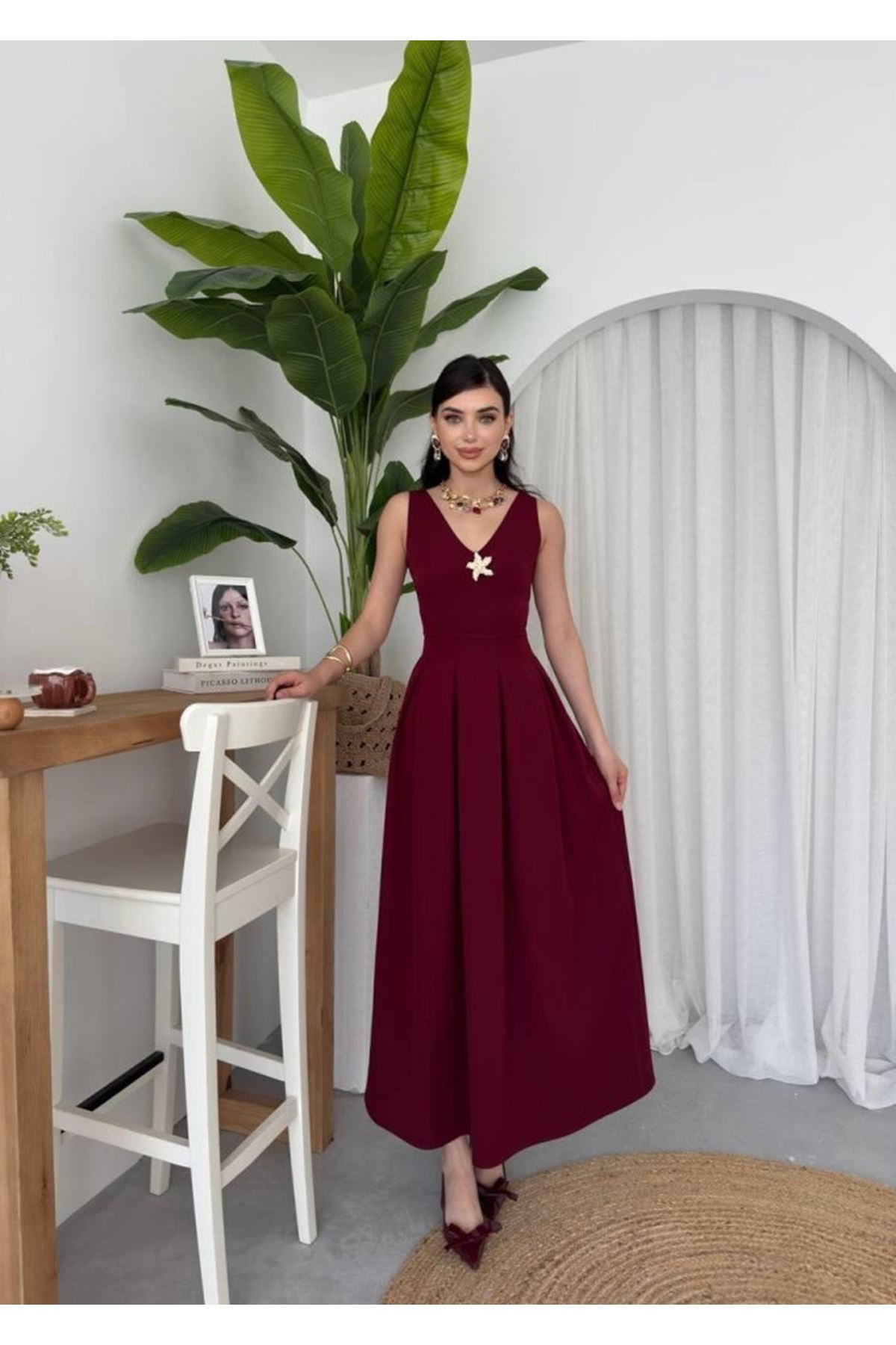 Late Yıldız Detaylı Elbise