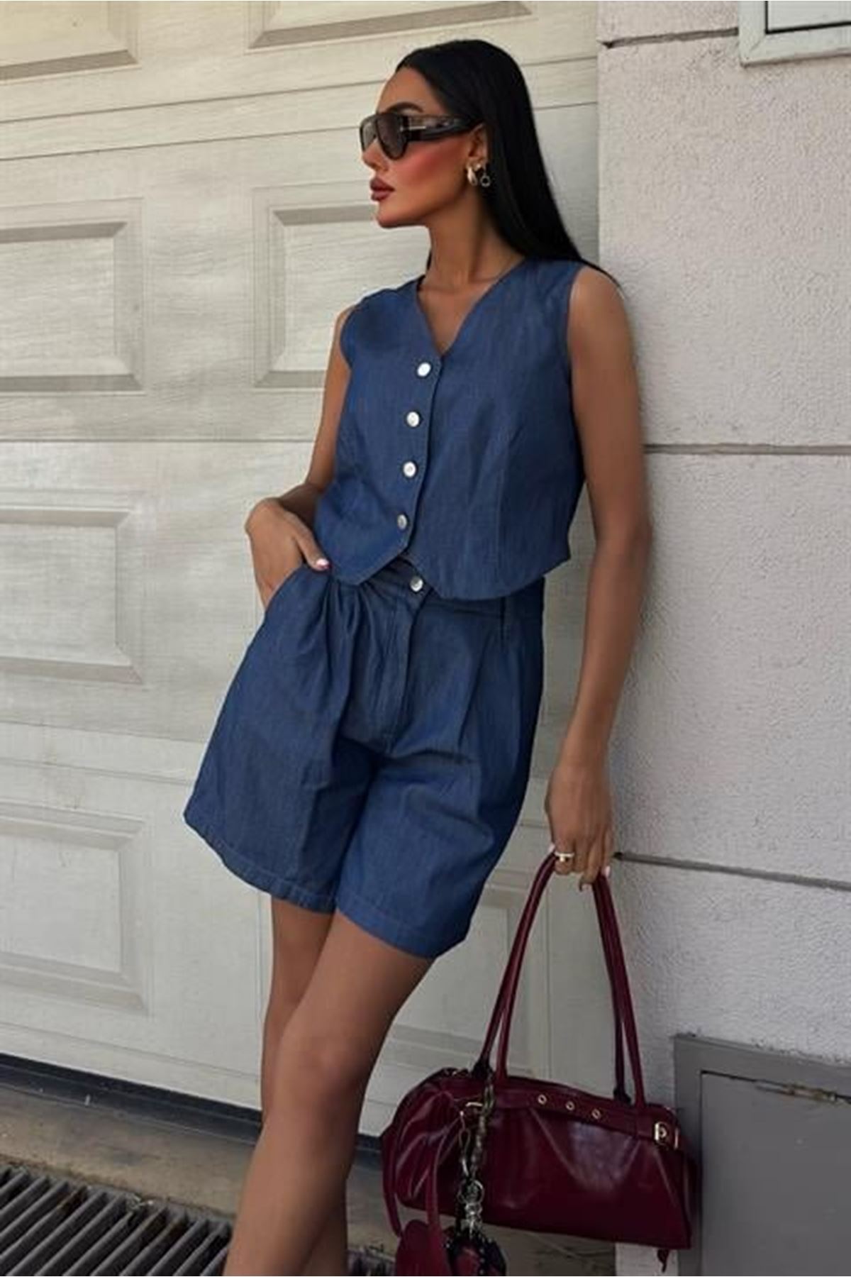 Gümüş Düğmeli Yelek Ve Şort Tensel Takım 10174