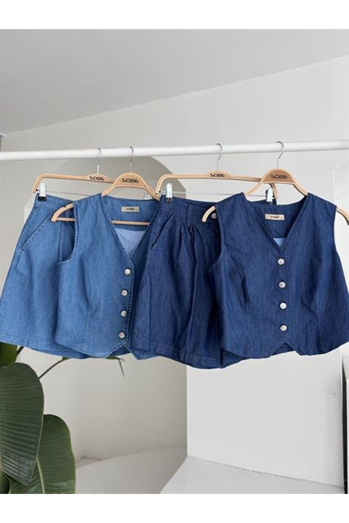 Gümüş Düğmeli Yelek Ve Şort Tensel Takım 10174