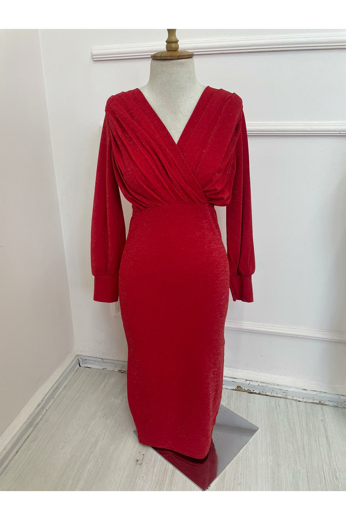 Kadın Uzun Kollu Kruvaze Yaka Büzgü Ve Balon Kol Detay Simli Krep Kumaş Maxi Boy Elbise