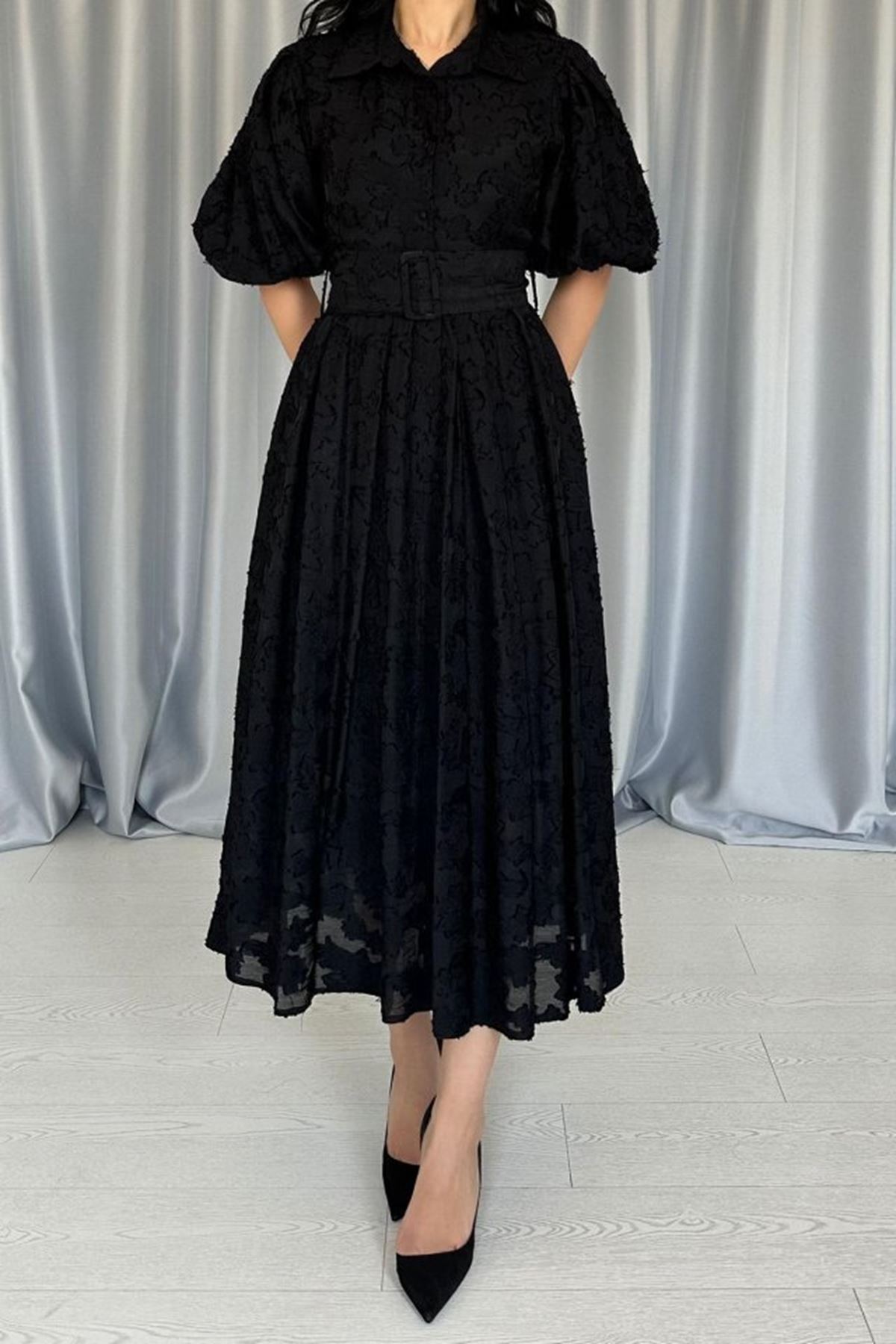 Siyah Kemerli Balon Kollu Elbise