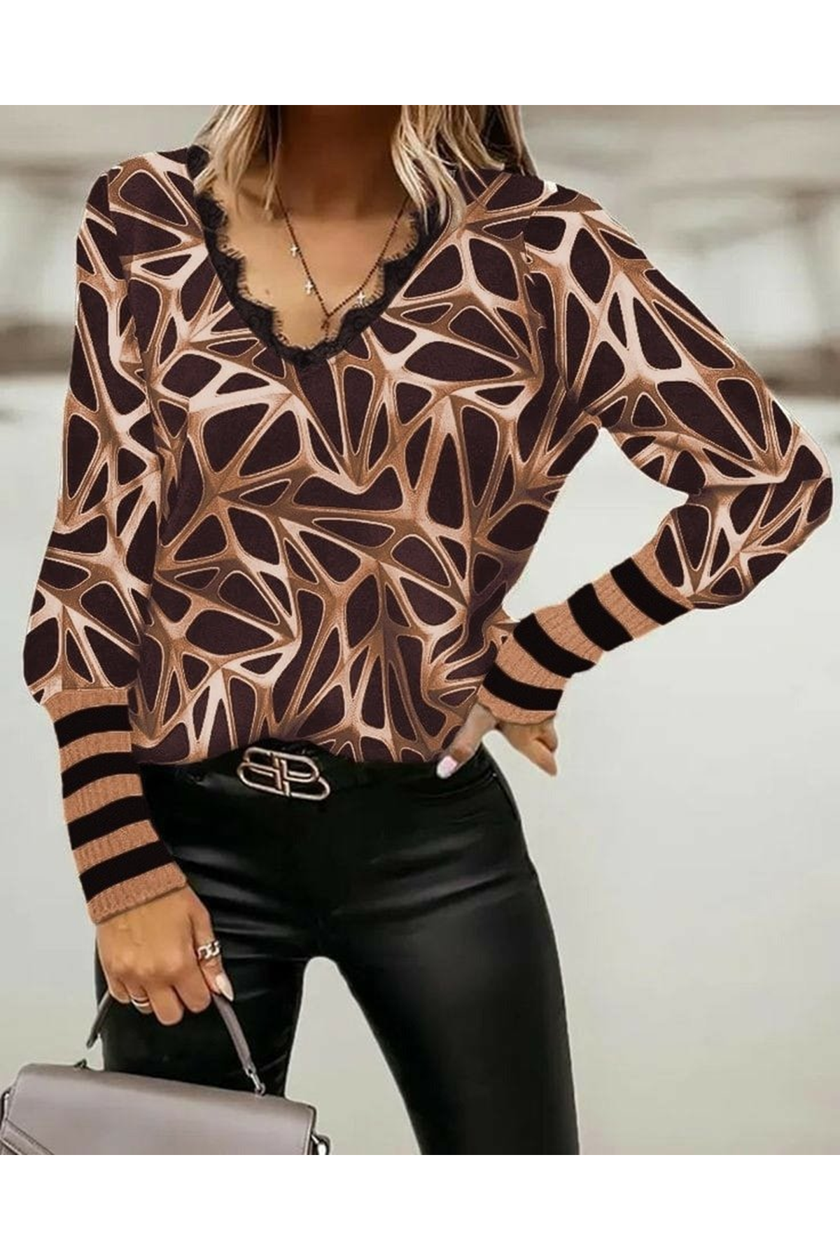 Kadın Uzun Kollu V Yaka Kenarları Güpür Detay şardonlu Dalgıç Bluz