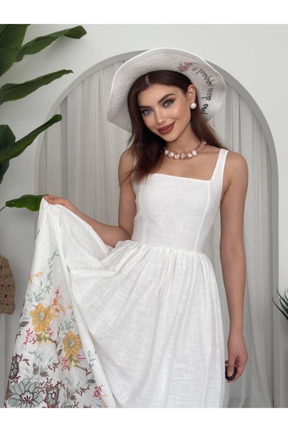 Mazi Çiçek Desenli Elbise