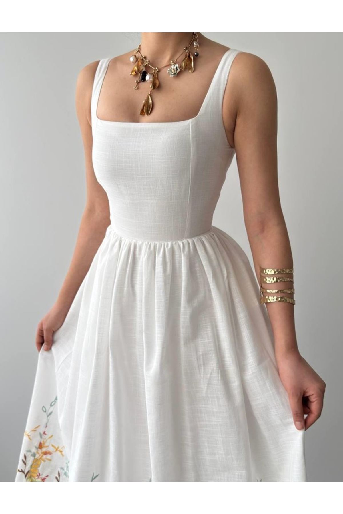 Mazi Çiçek Desenli Elbise