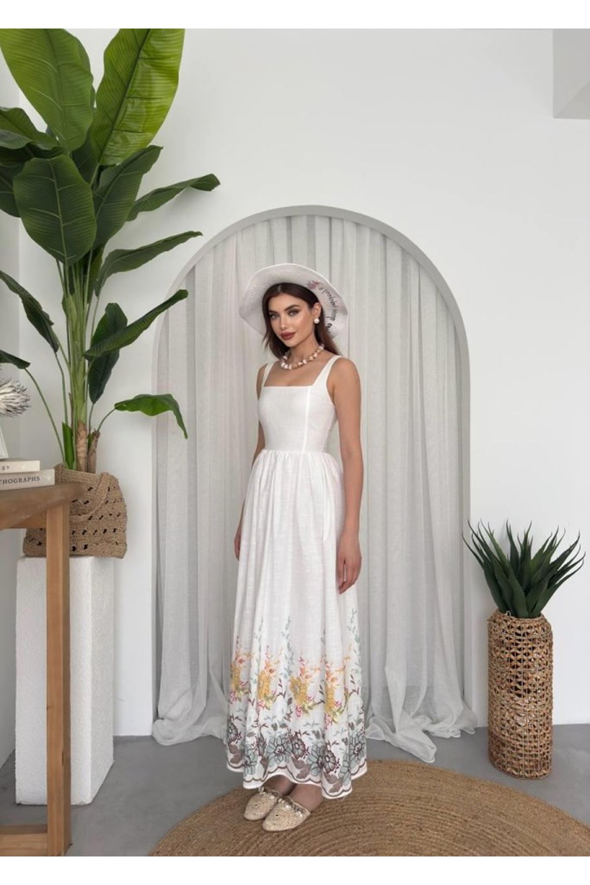 Mazi Çiçek Desenli Elbise