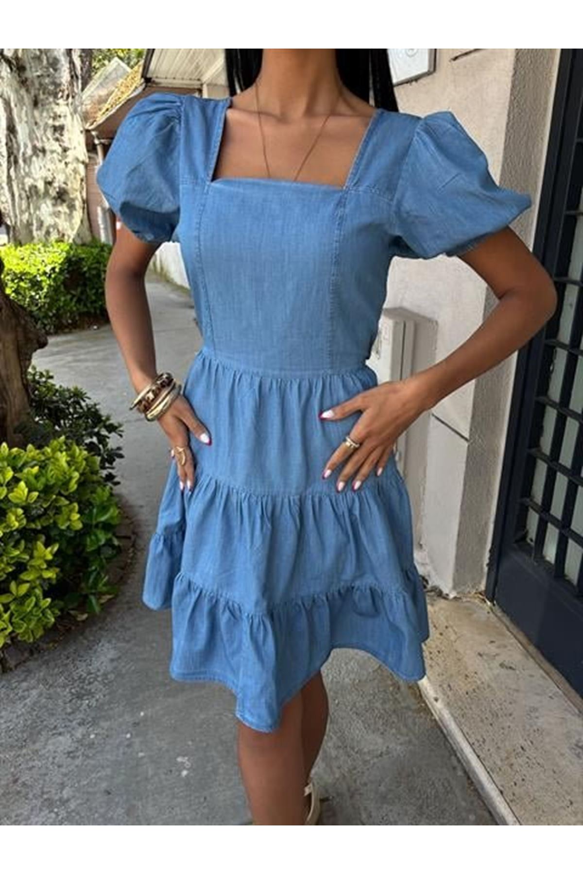 Kare Yakalı Ve Gipe Detaylı Tensel Elbise 2883