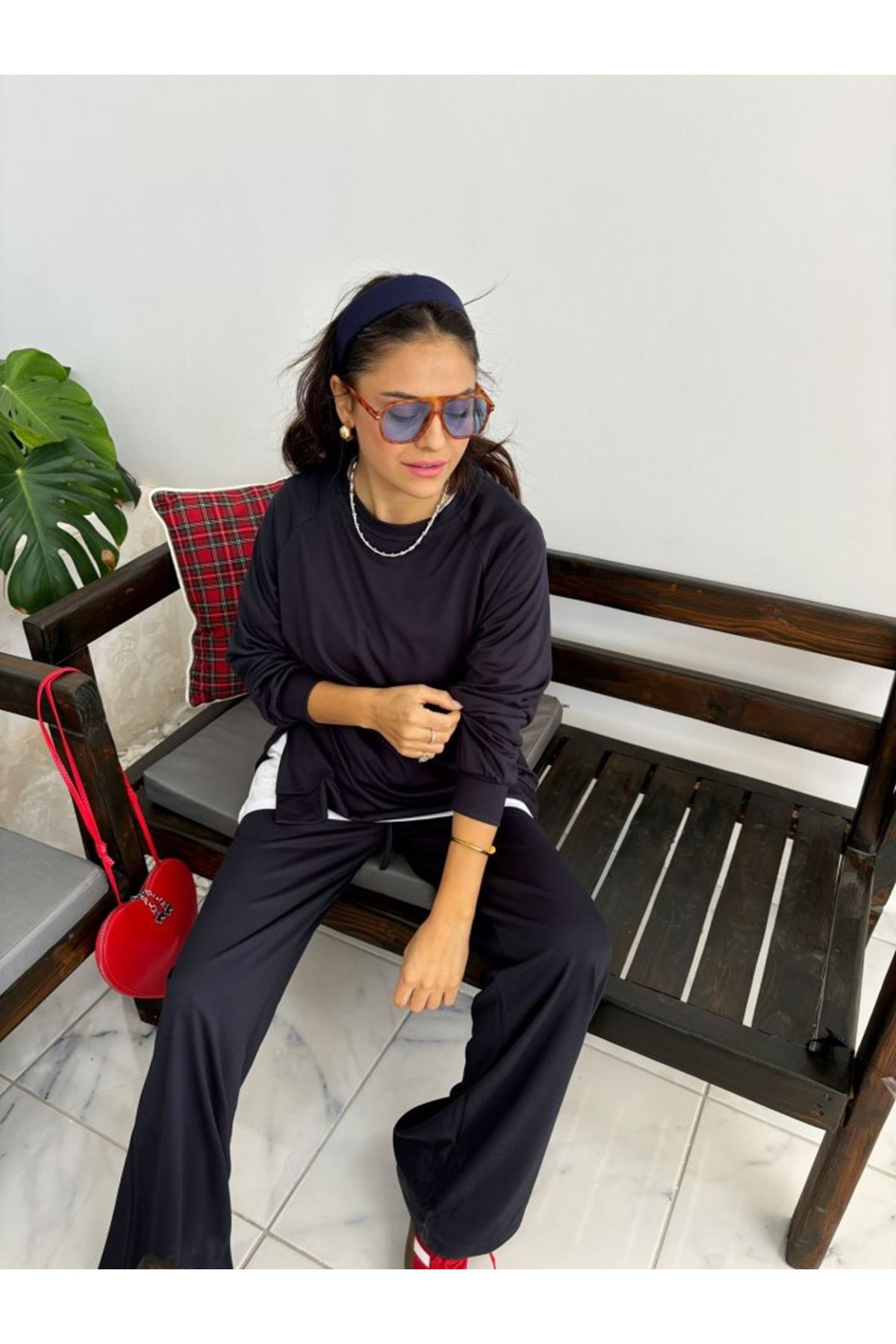 Kadın Bisiklet Yaka Atlet Detay Sweat Ve Ispanyol Paça Salaş Detay Pantolon Ikili Takım