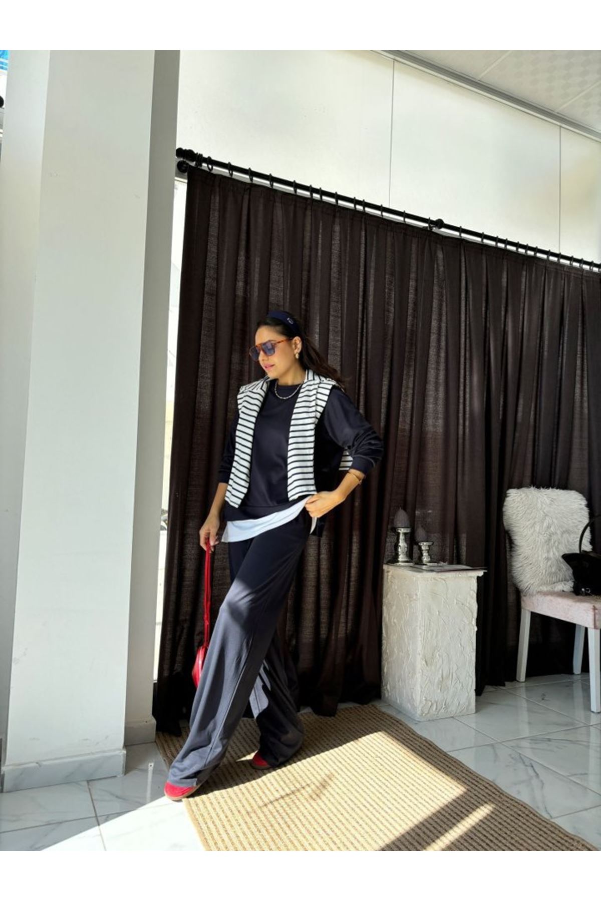 Kadın Bisiklet Yaka Atlet Detay Sweat Ve Ispanyol Paça Salaş Detay Pantolon Ikili Takım