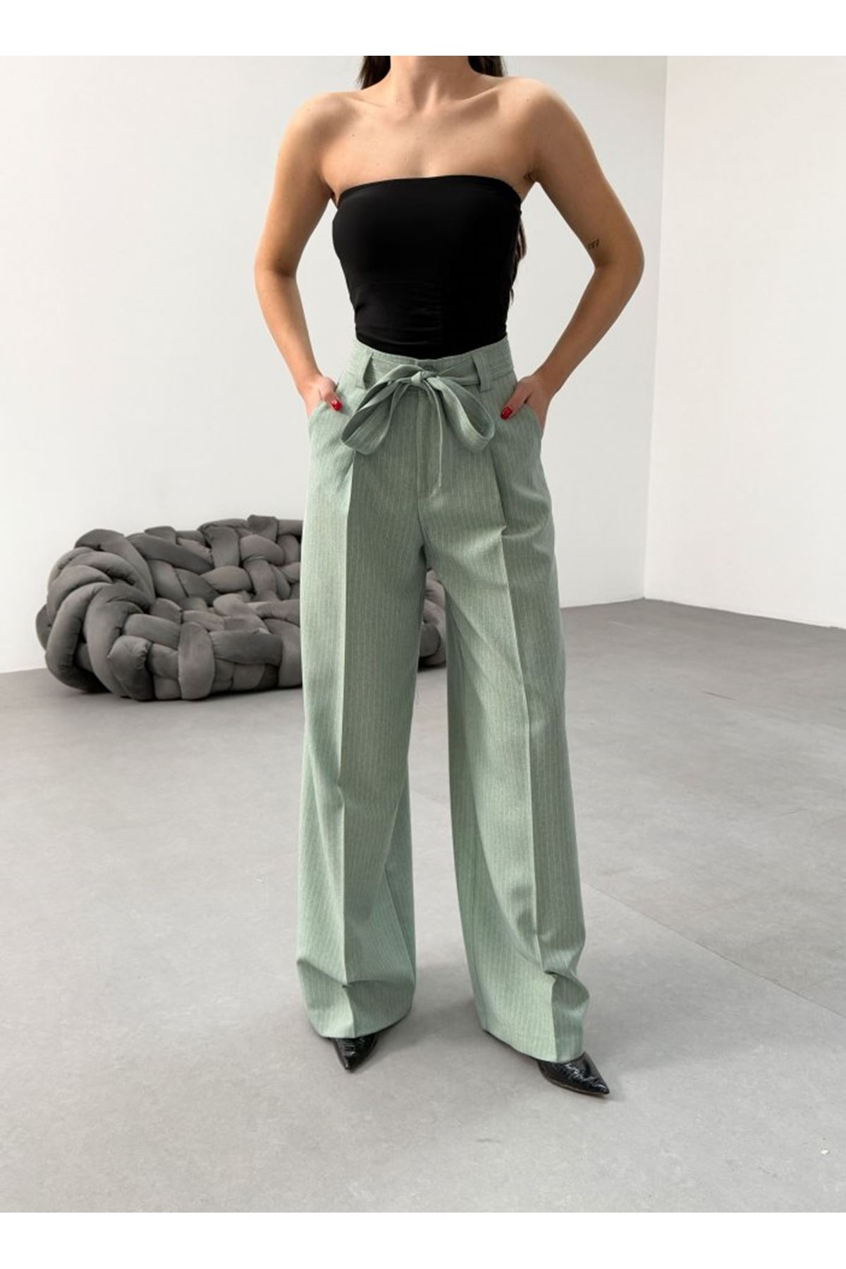 Sante Çi̇zgi̇li̇ Bel Kuşakli Palazzo Pantolon