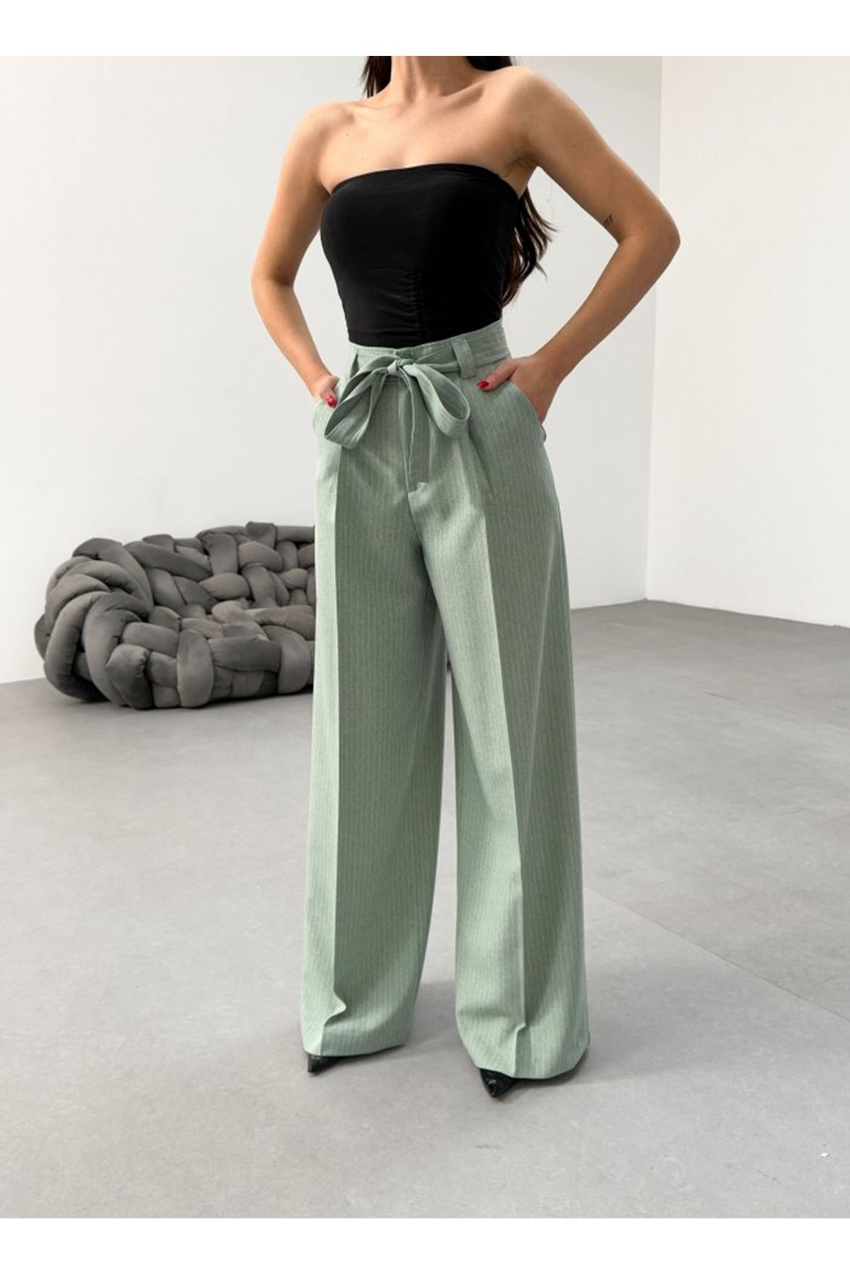 Sante Çi̇zgi̇li̇ Bel Kuşakli Palazzo Pantolon