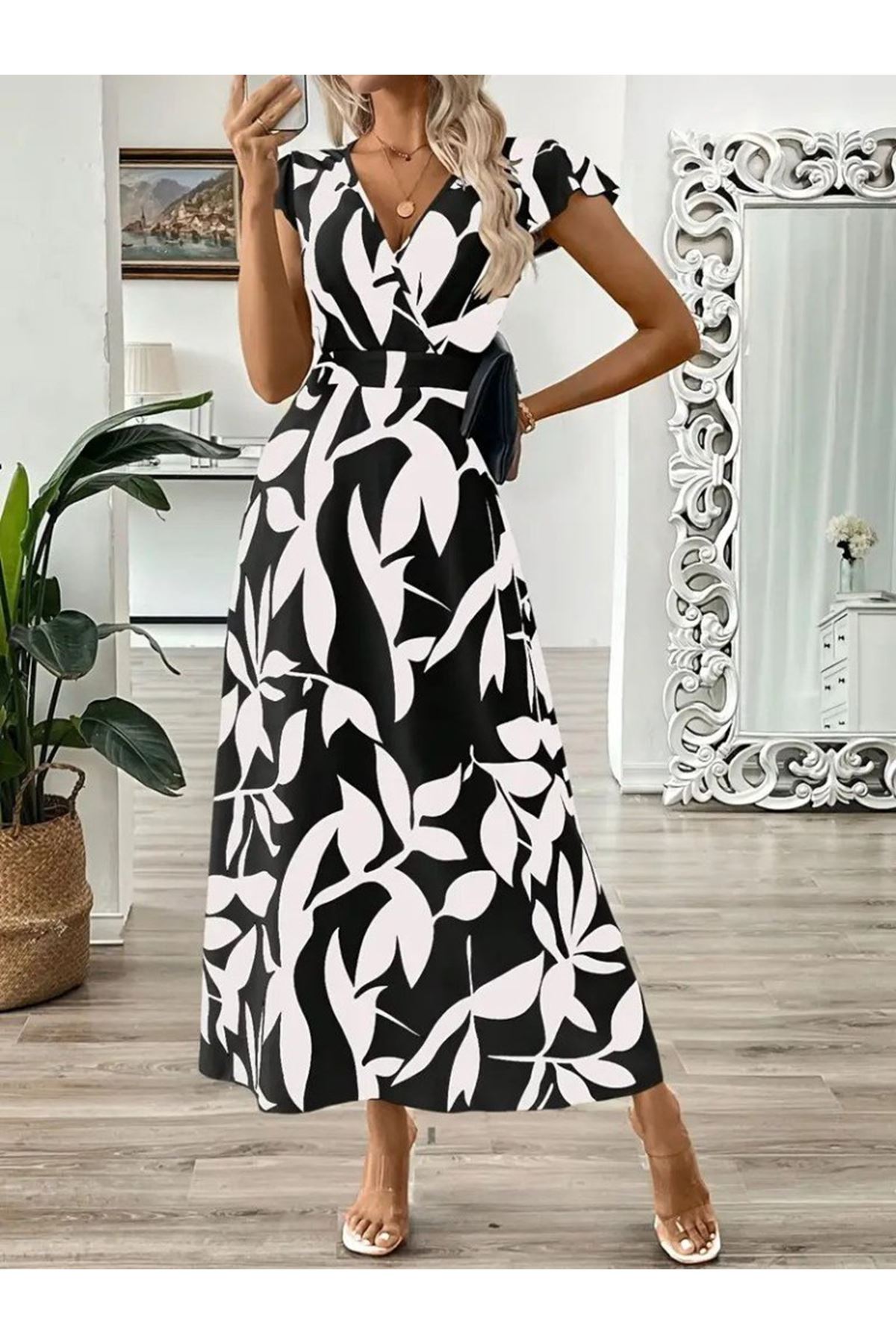 Kadın Kısa Kelebek Kollu Kruvaze Yaka Desenli Süprem Elbise