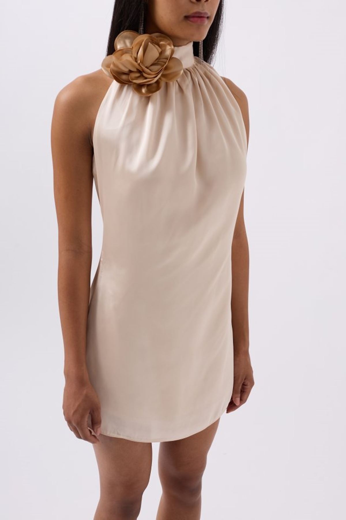 Gül Detay Mini Saten Elbise