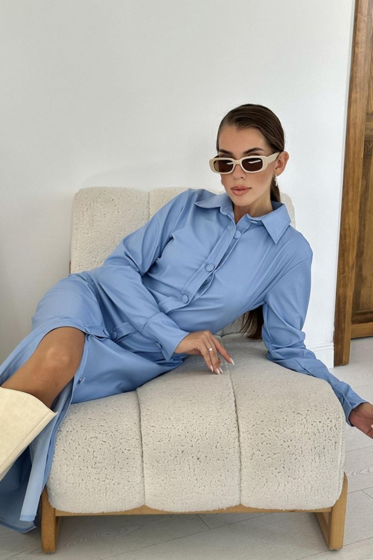 Mavi Boydan Düğmeli Deri Elbise