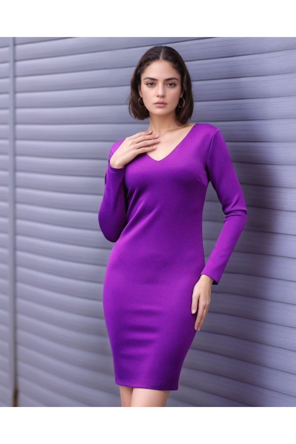 Kadın Uzun Kollu V Yaka Sırt Dekolteli Scuba Dalgıç Kumaş Mini Elbise