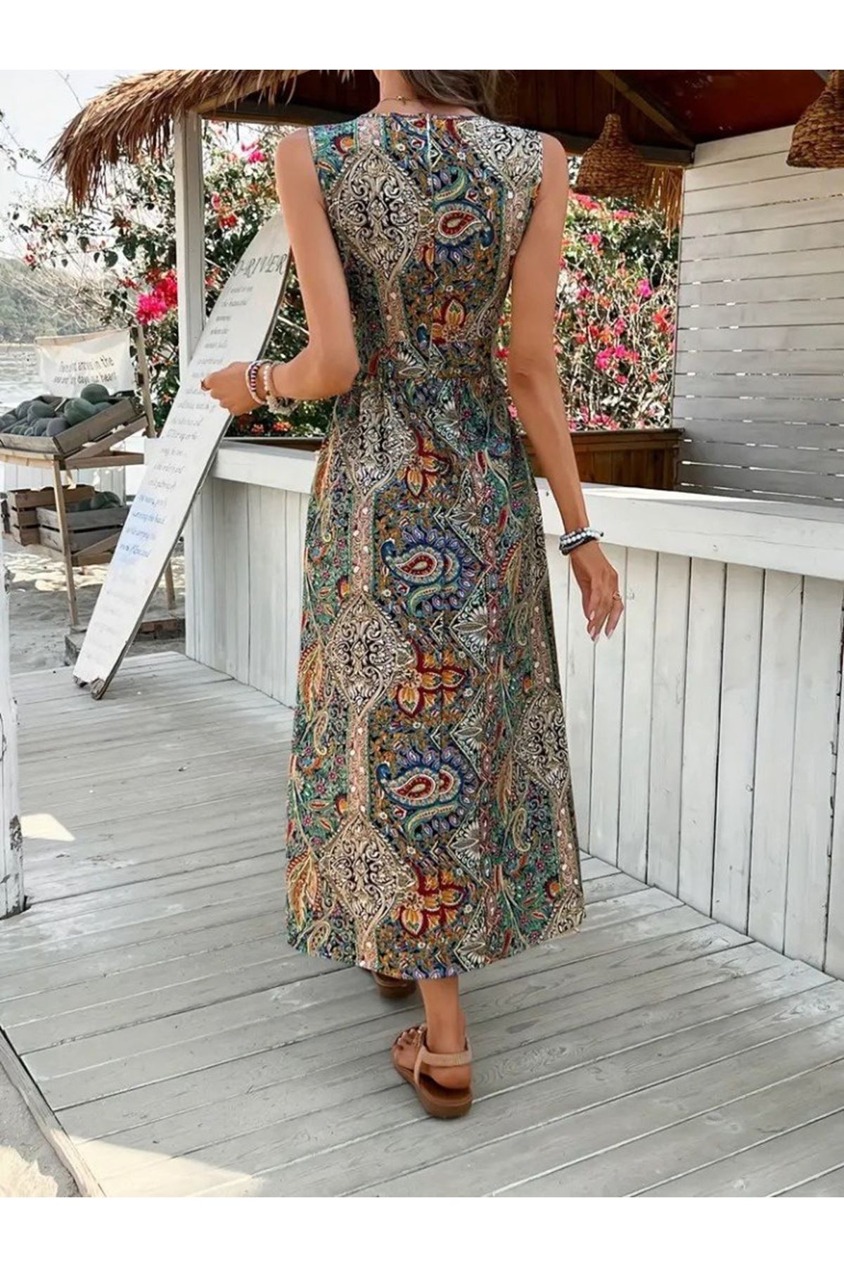 Kadın Kolsuz V Yakalı Desenli Süprem Tulum Elbise