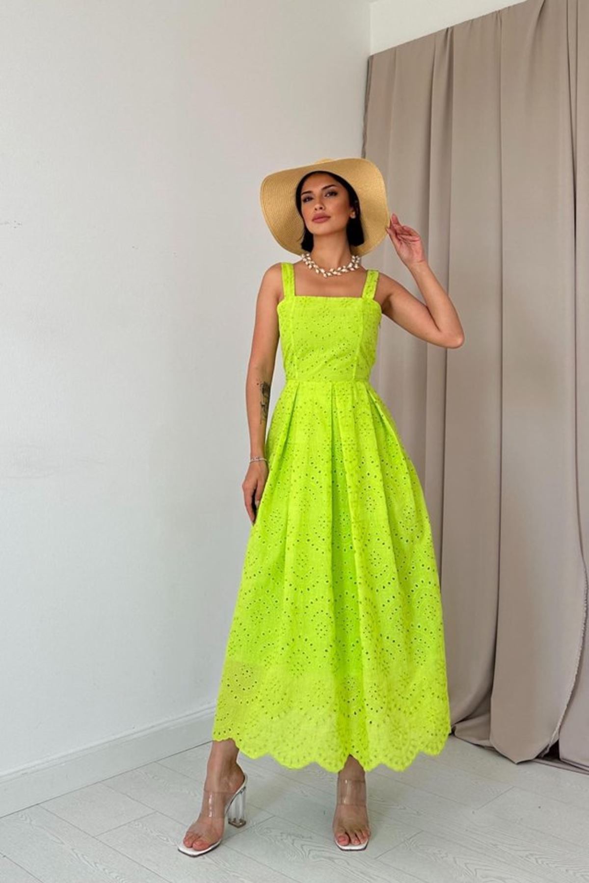 Yağ Yeşili Askılı Aparatlı Brode Elbise