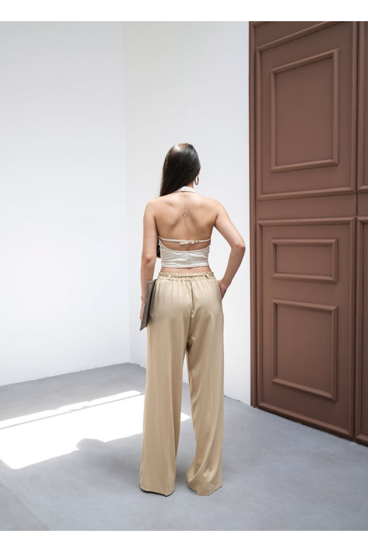 Beli̇ Lasti̇k Ve Bağcikli Geni̇ş Paça Pantolon