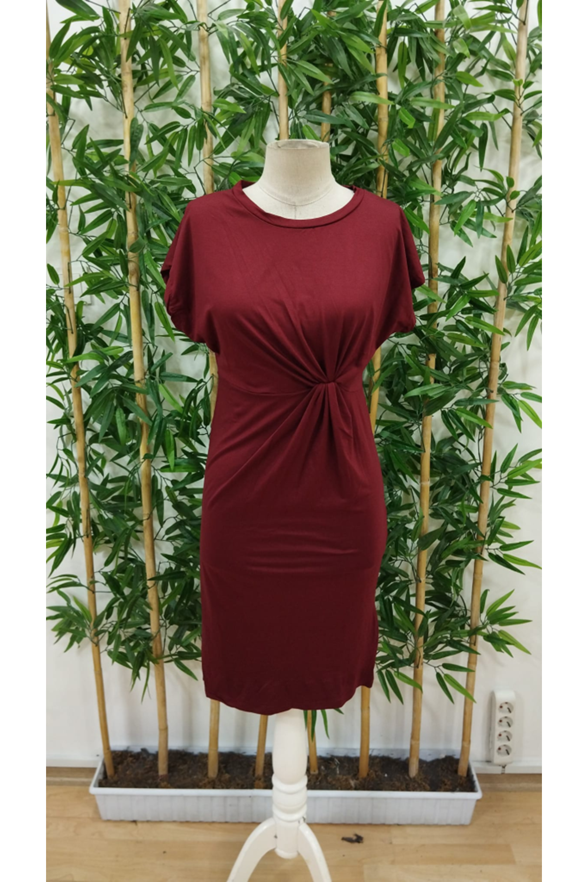 Kadın Kısa Kollu Bisiklet Yaka Yandan Büzgülü Midi Viskon Elbise