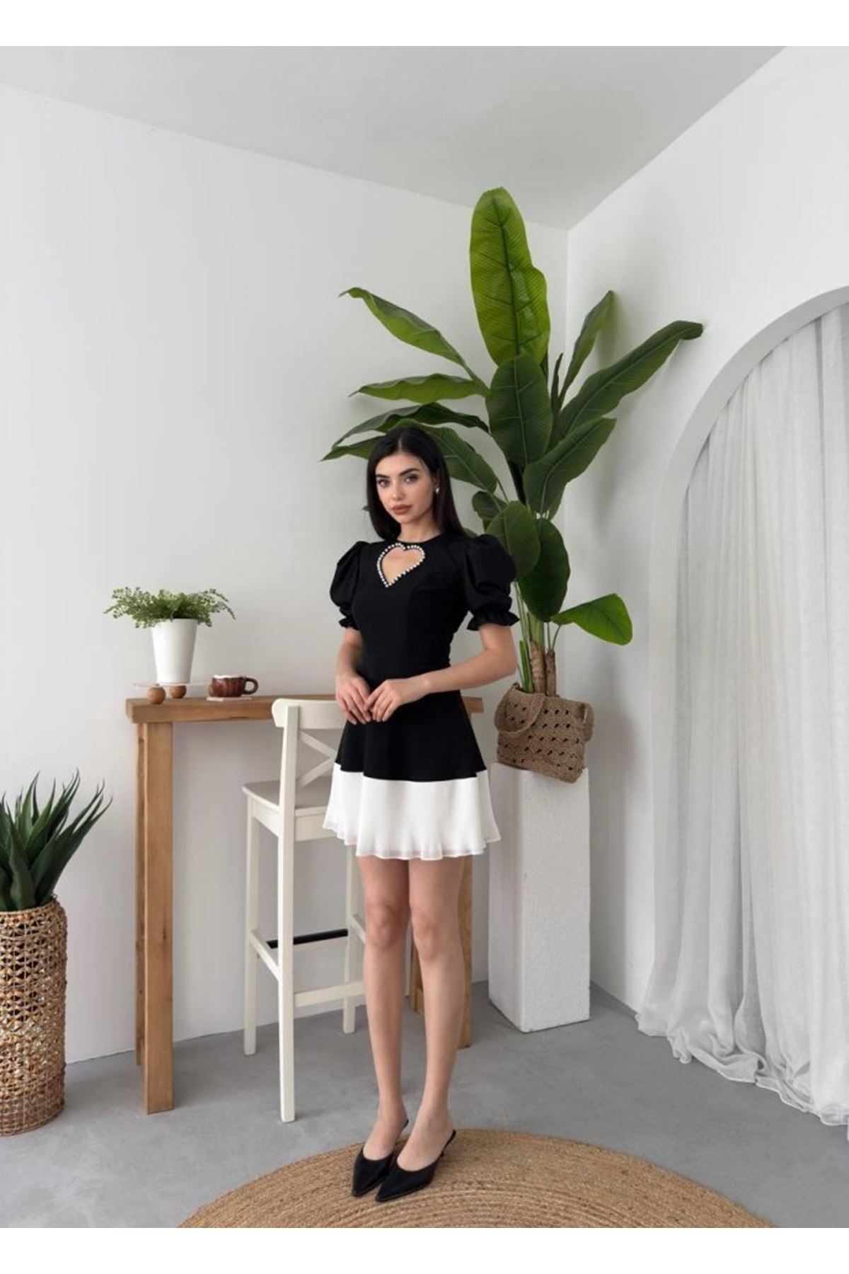 Safe Kalp Detaylı Elbise