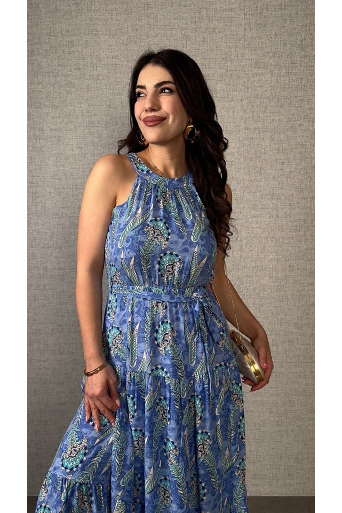 Kadın Omuzlardan Açık Boyundan Geçmeli Desenli Süprem Bluz