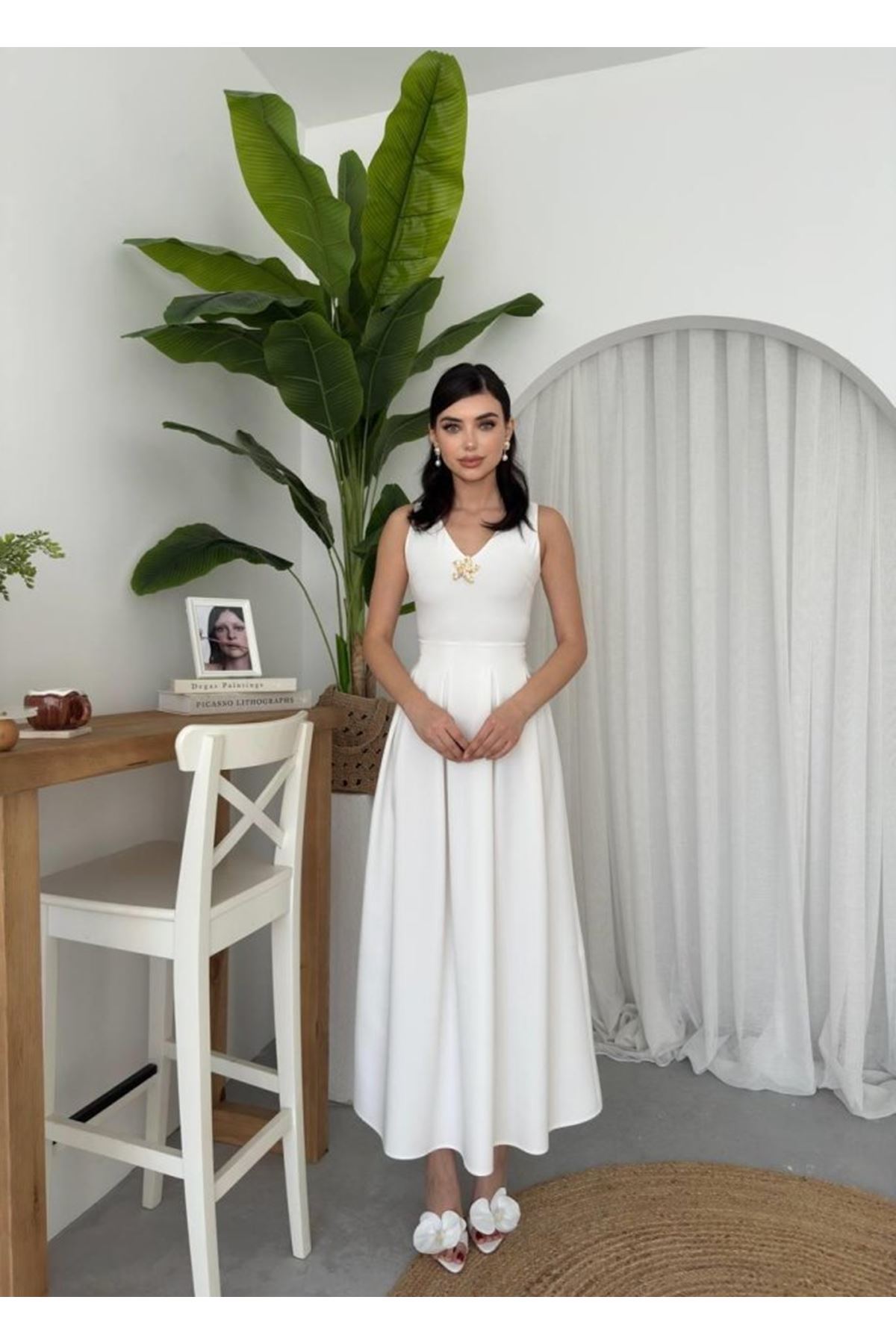 Late Yıldız Detaylı Elbise