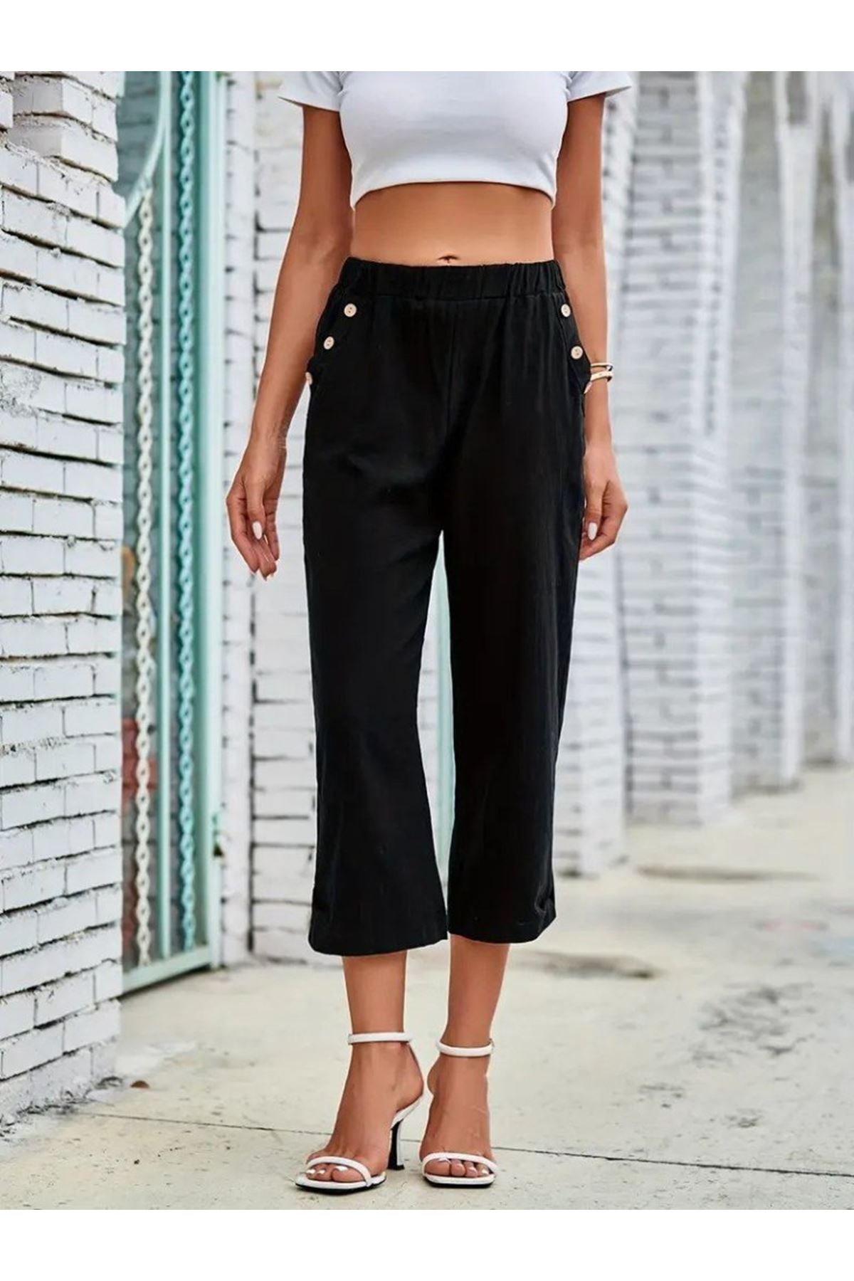 Kadın Beli Lastikli Düğme Ve Cep Detaylı Kapri Ithal Keten Pantolon