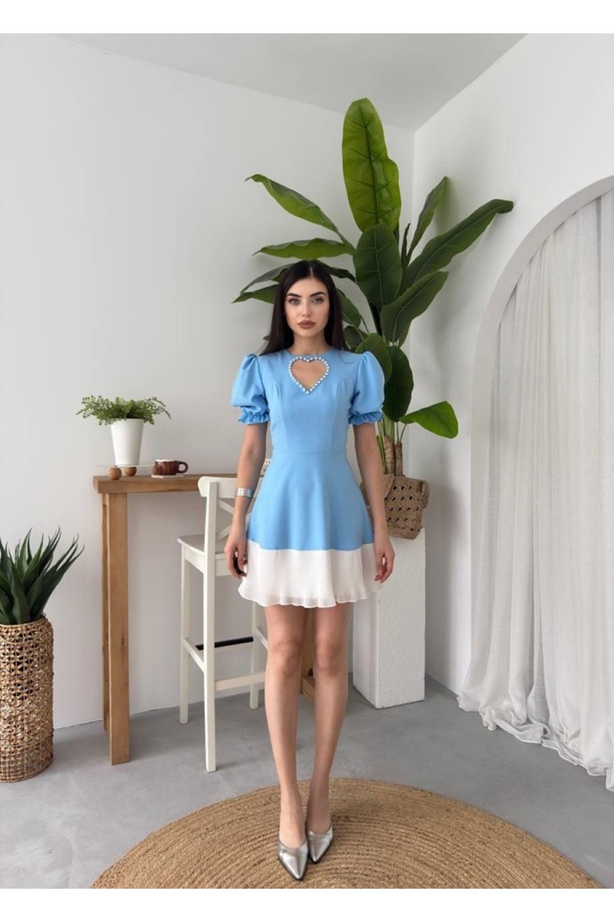 Safe Kalp Detaylı Elbise