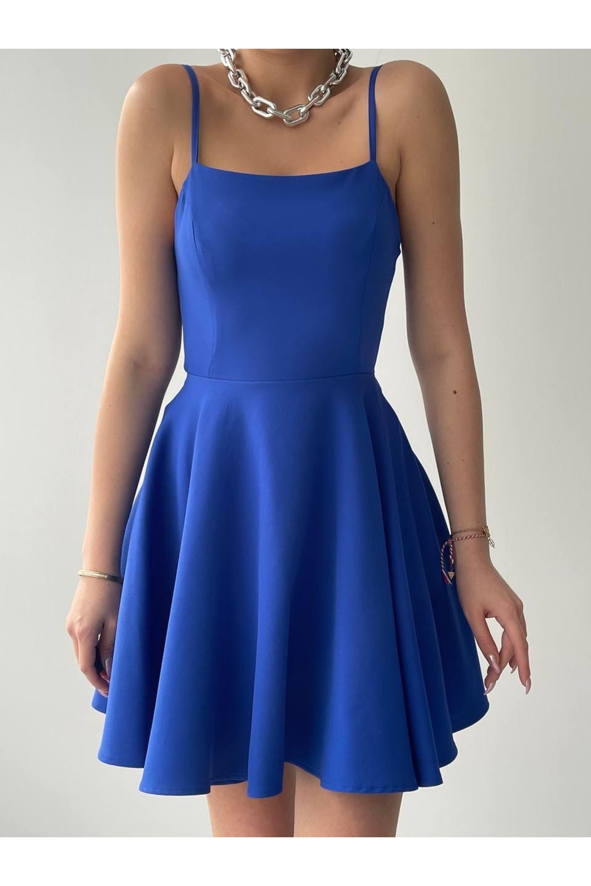 Pole İp Askılı Elbise