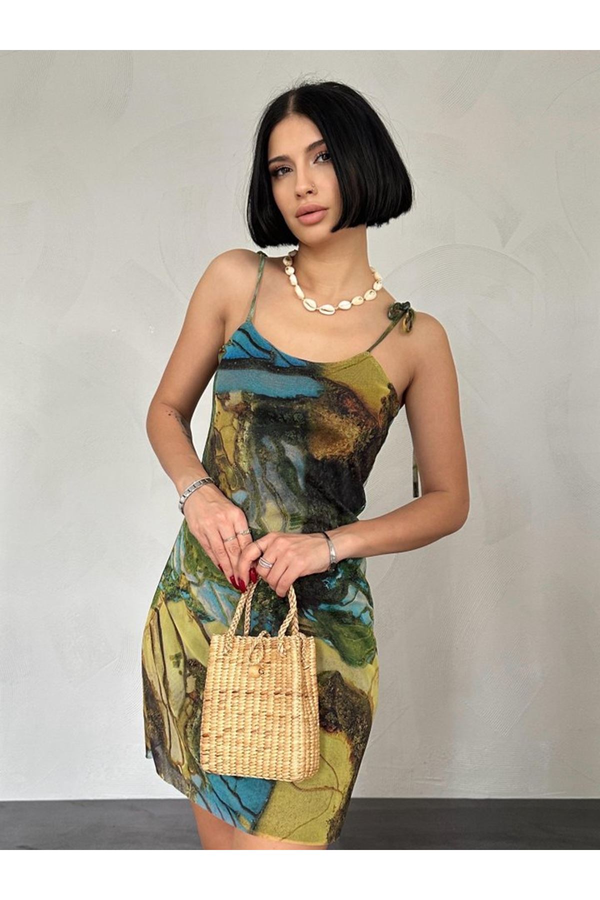 Desenli Askılı Bastik Elbise