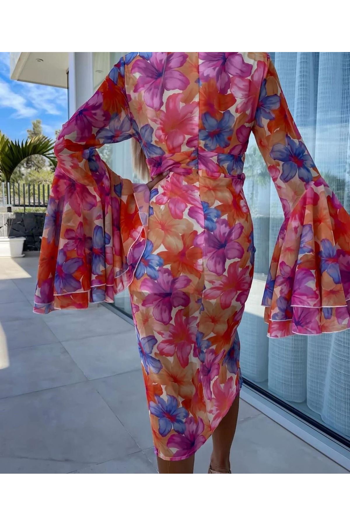 Kadın Göğüs Dekolteli Kolları Volan Detay Astarlı Tül Elbise