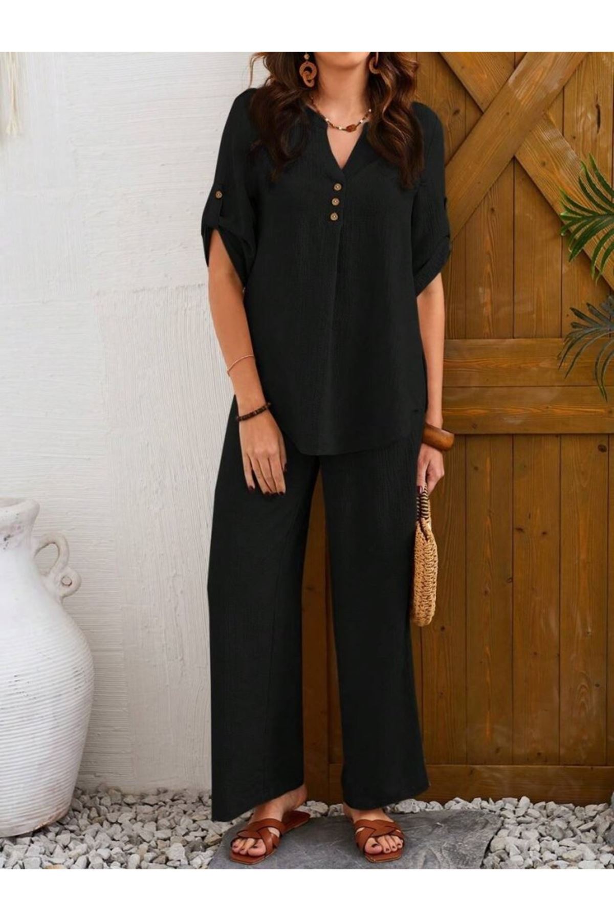 Kadın Kısa Kollu V Hakim Yaka Düğmeli Bürümcük Bluz Ve Pantolon Ikili Takım