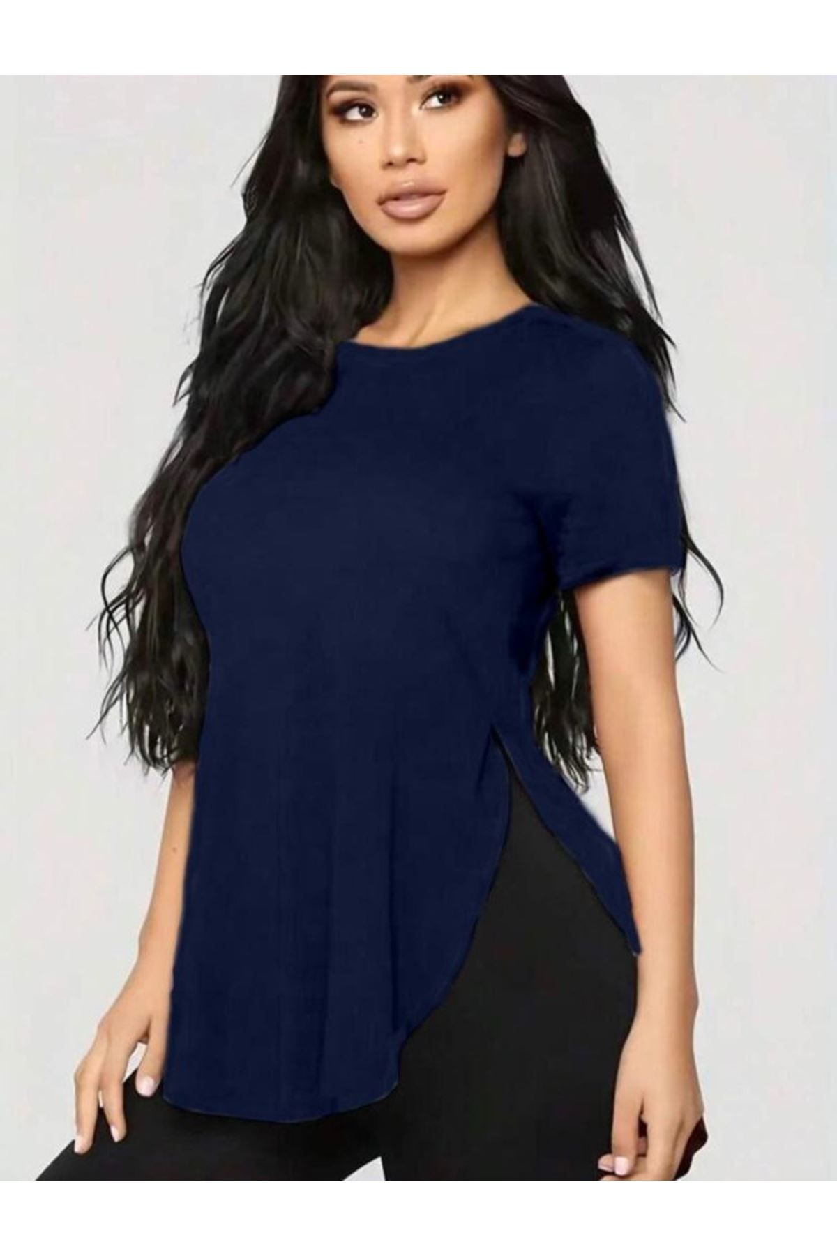 Kadın Türlü Viskon Kumaş Yırtmaç Detaylı Bluz