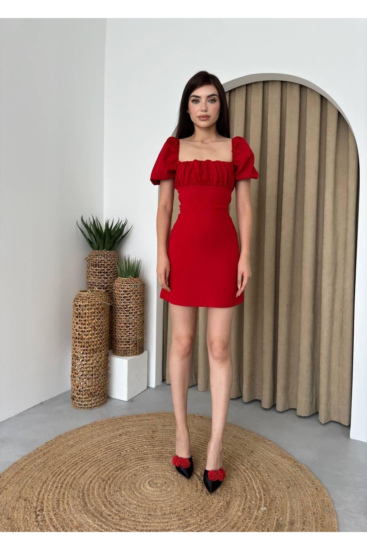 Hessen Sırt Dekolteli Elbise