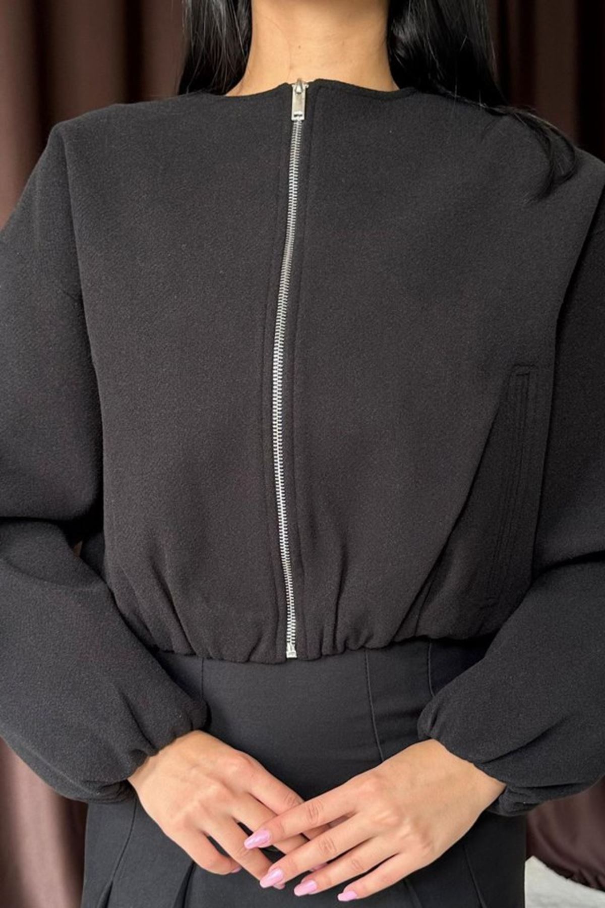 Siyah Kısa Önü Fermuarlı Bomber Ceket
