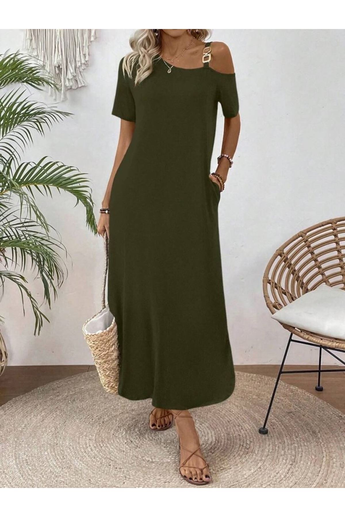 Kadın Tek Omuzdan Açık Toka Detaylı Yandan Yırtmaçlı Maksi Boy Viskon Elbise