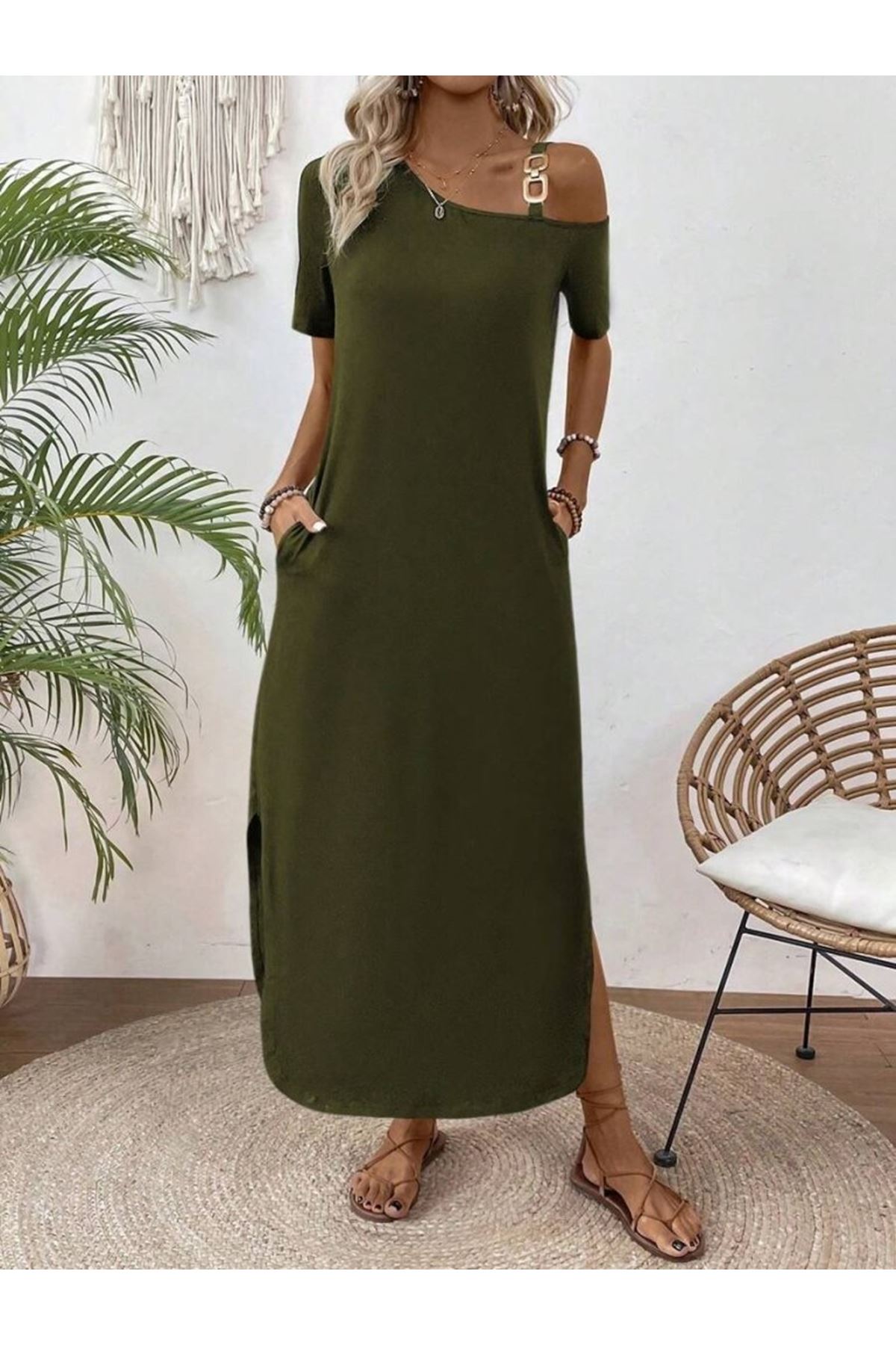 Kadın Tek Omuzdan Açık Toka Detaylı Yandan Yırtmaçlı Maksi Boy Viskon Elbise