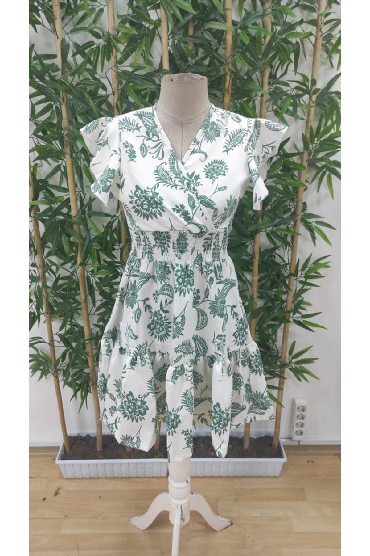 Kadın Kısa Fırfır Kollu Kruvaze Yaka çiçekli Atlas Elbise