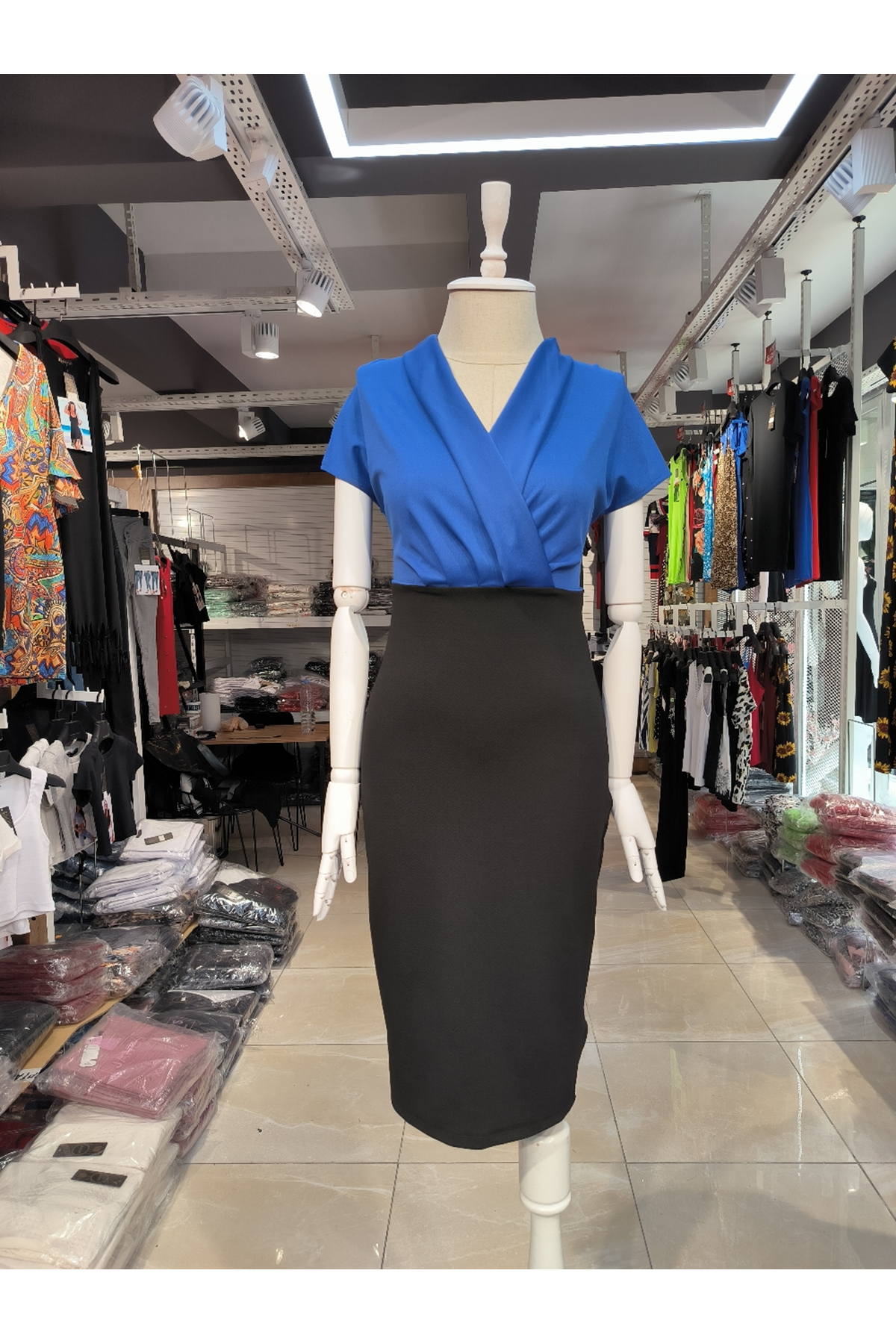 Kadın Kısa Kollu Kruvaze Yaka Krep Elbise (Kemersiz)