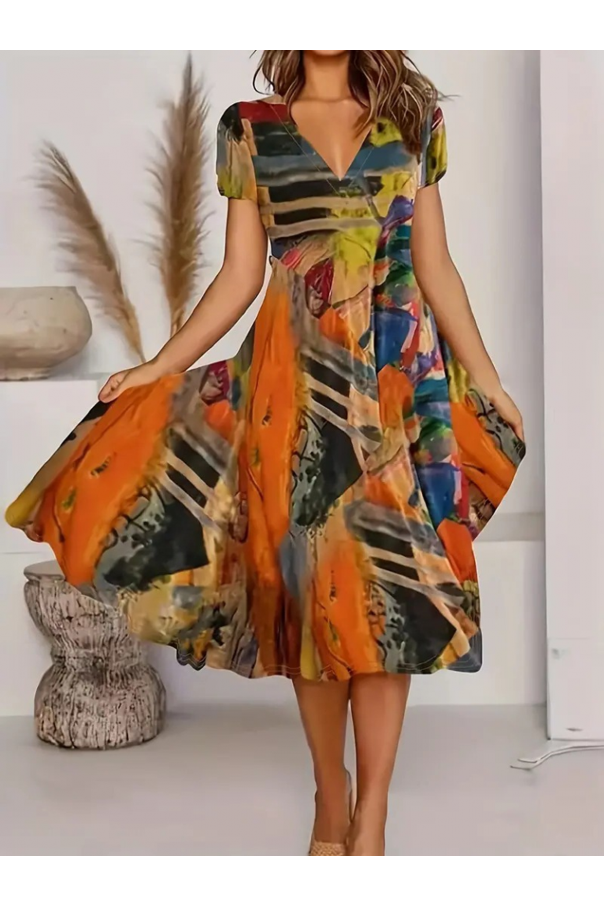Kadın Kısa Kollu V Yaka Renkli Karışık Desen Kloş Süprem Midi Elbise