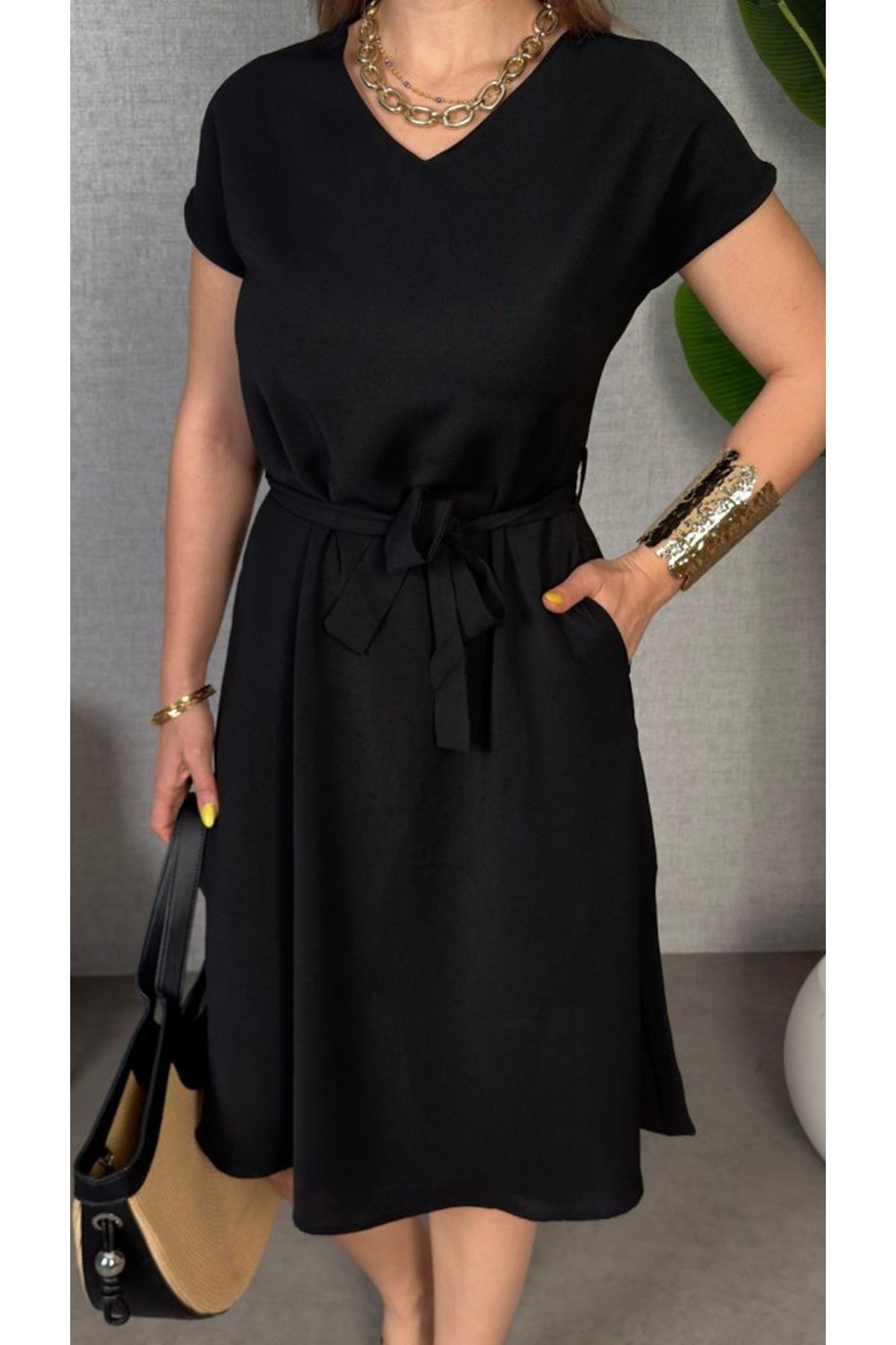 Kadın Kısa Kollu V Yakalı Beli Kuşaklı Ithal Keten Elbise