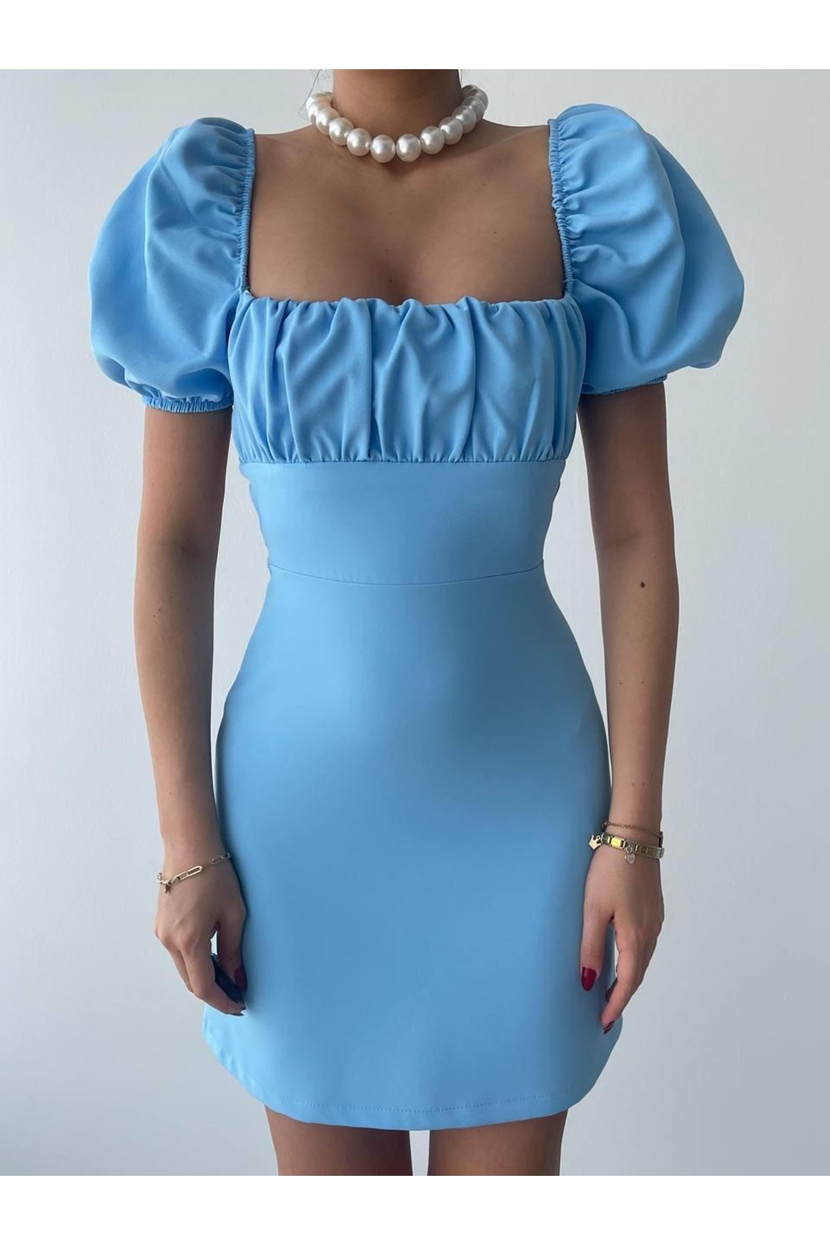 Hessen Sırt Dekolteli Elbise