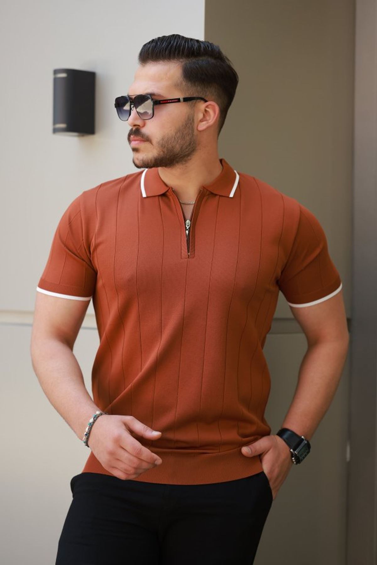 Erkek Fermuar Yakalı çizgi Dokulu Kısa Kollu Tişört