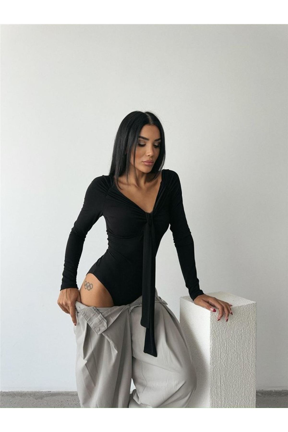 SANDY BODYSUİT ÖNDEN BAĞLAMA DETAYLI - Siyah