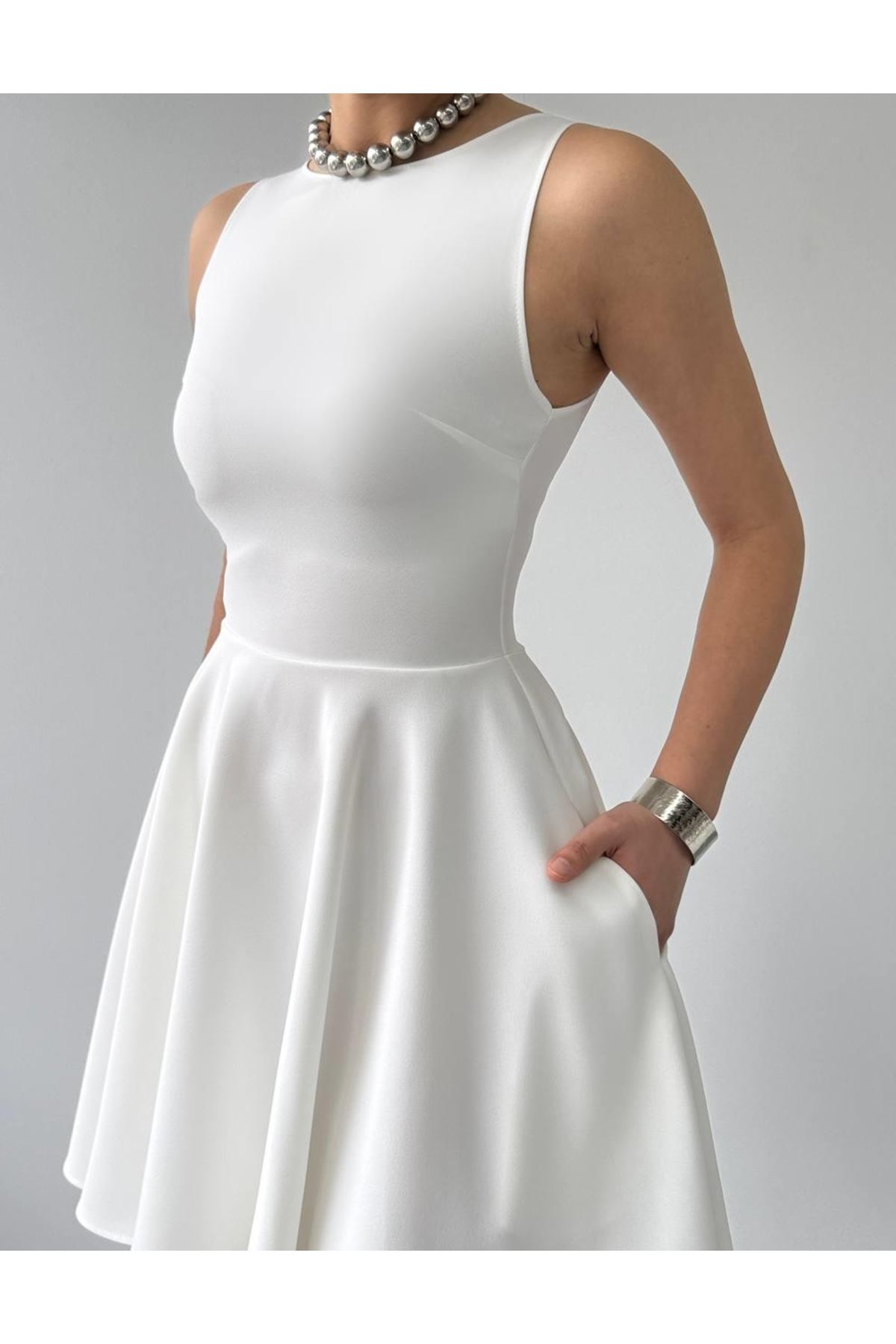 Berl Cep Detaylı Elbise