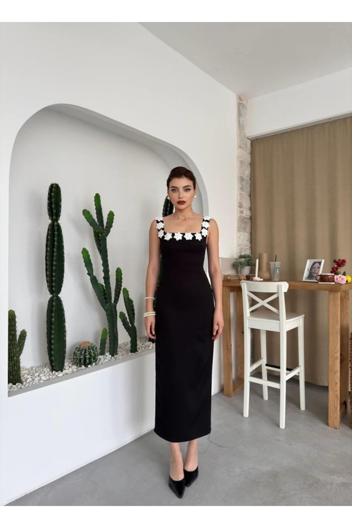 Mıng Çiçek Detaylı Elbise