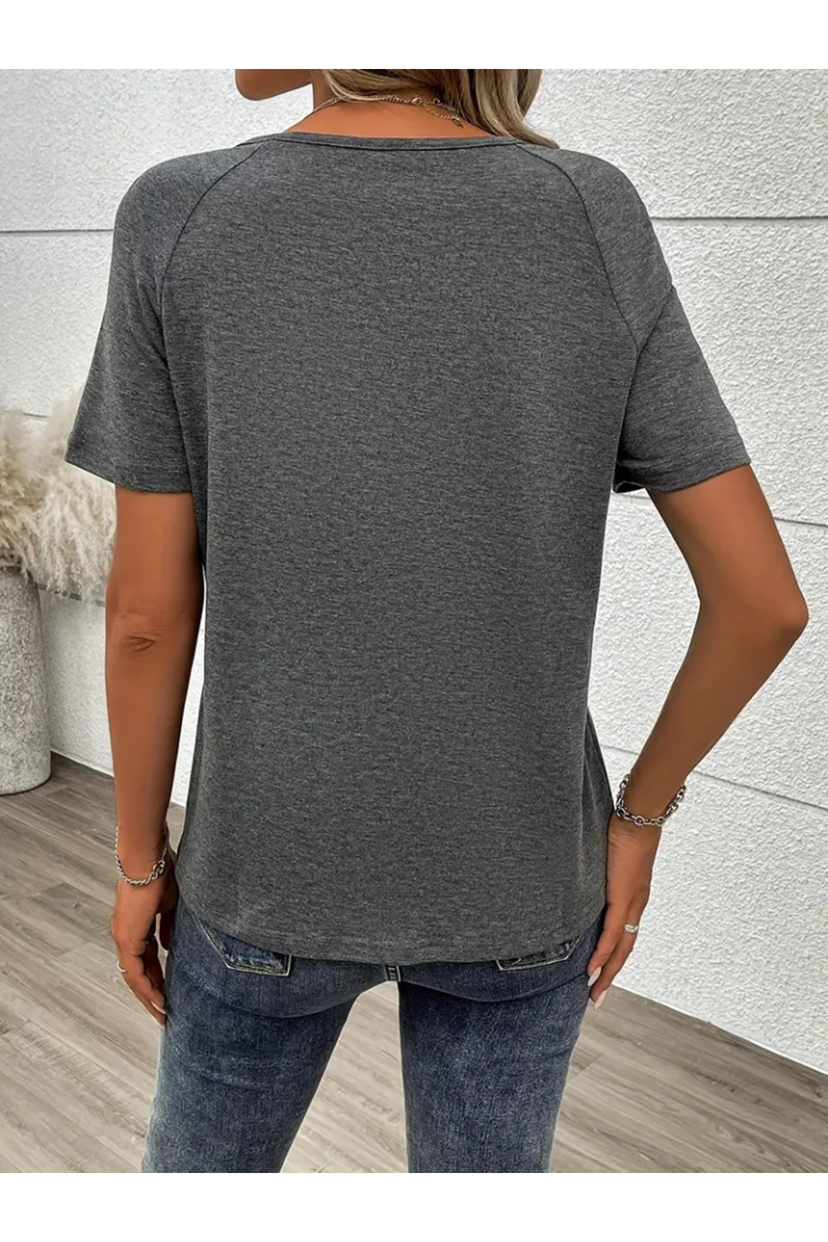 Kadın Kısa Kollu önden Fermuarlı Yazı Baskılı Viskon Bluz