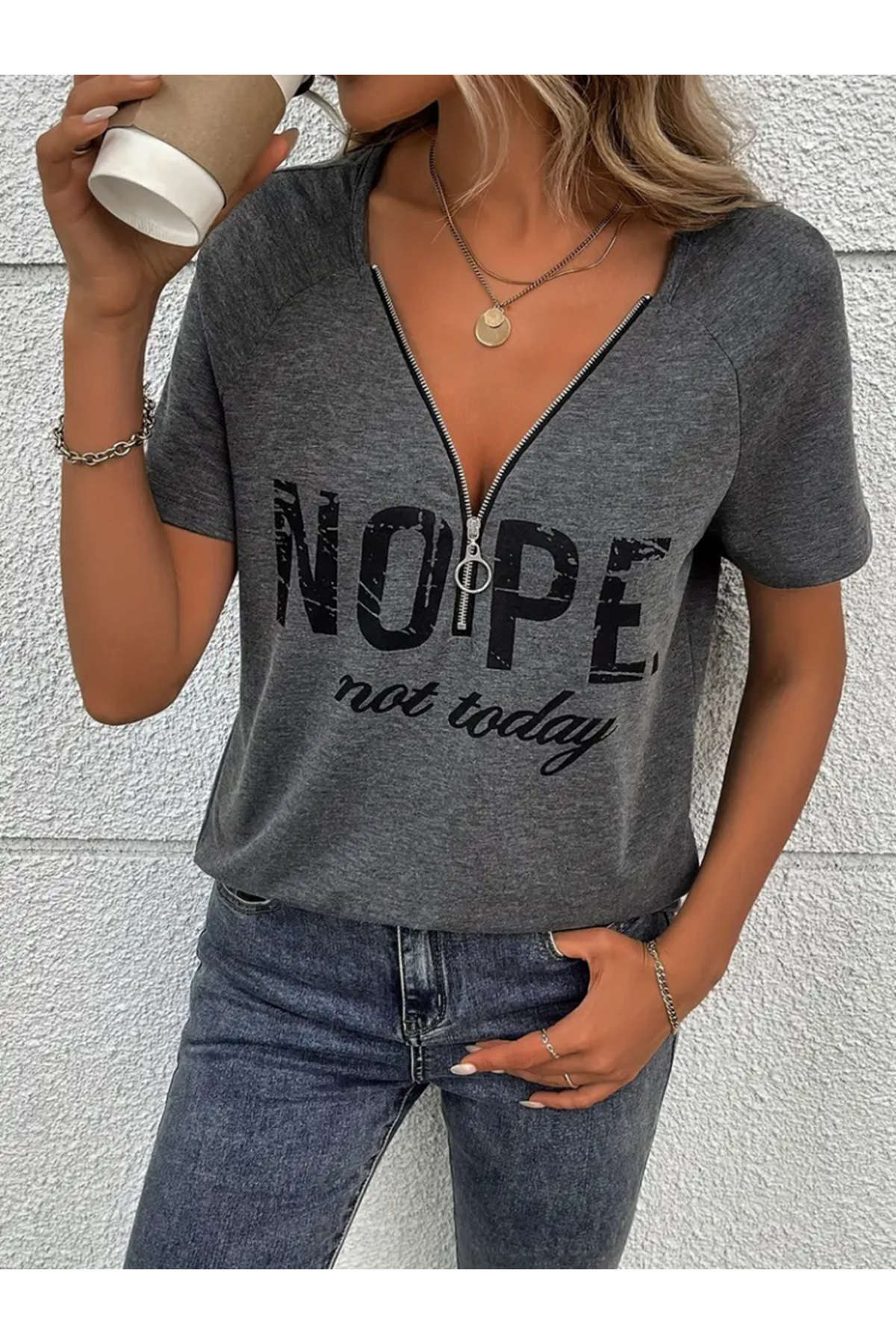Kadın Kısa Kollu önden Fermuarlı Yazı Baskılı Viskon Bluz